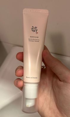 Best Korean Skincare Products, Pingu Pingu, Ideal Face, Best Korean Skincare, Korean Skincare Products, Skin Aesthetics, Fake Life, Makeup Wishlist