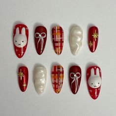 Fall Europe Nails, How To Do Flannel Nails, Nail Inspo Designs Almond, Vintage Inspired Christmas Nails, Red Cat Nails, Easy Nail Designs Winter, Gingham Nails Tutorial, How To Do Plaid Nails, Fall Unique Nails