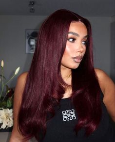 Burgundy Hair Aesthetic, Red Hair On Brown Skin, Aesthetic Burgundy, Selfies Aesthetic, Pelo Color Vino, Wine Hair Color, Fall Hair Ideas, Maroon Hair, Cherry Red Hair