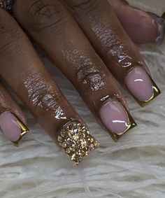 Short Gold Nails Acrylic, Birthday Nails Pink And Gold, Gold Red Bottom Nails, Gold Nail Set Short, Gold Bling Acrylic Nails Short, Gold Blinged Out Nails, Gold Duck Nails Acrylic, Black Prom Nails Acrylic Short