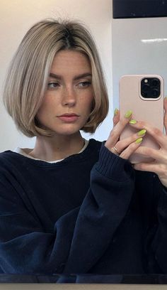 Hair Lob, Haircut Pixie, Hairstyles Layered, Hottest Hairstyles, Kort Bob, Κούρεμα Bob, Tan Skin Blonde Hair, Haircut Medium, Cut Hairstyles