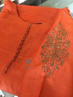 Churidar Designs, Simple Kurta Designs, Simple Embroidery Designs, Kurti Embroidery Design, Kurta Neck Design, Maggam Work Blouse Designs, Blouse Designs Silk