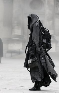 Men Weird Fashion, Brutalist Aesthetic Fashion, Nomad Aesthetic Cyberpunk, Dystopian Cyberpunk Outfit, Homeless Style Fashion, Dystopian Character Inspiration, Gorp Core Men, Apocolypse Fashion Male, Dystopian Aesthetic Outfit