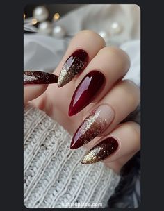 Burgundy Stiletto Nails Design, Nail Ideas Autumn 2024, Thanksgiving Nail Inspo Almond, Xmas Nails 2024, Moulin Rouge Nails, Nails Inspiration 2024, Maroon And Gold Nails Design, Burgundy And Gold Nails Acrylic, Nails Ideas 2024