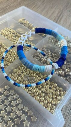 Pearl Heishi Bracelet, Clay Beads Bracelet Ideas For Summer, Braclet Aesthetic Bead, Bracelet Perle Plate Aesthetic, Aesthetic Bracelets Ideas, Bracelet Perles Heishi, Braclets Ideas Beaded Aesthetic, Summer Clay Beads Bracelet Ideas, Summer Bracelets Ideas