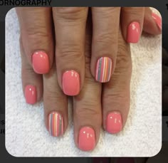 Fun Fingernails Ideas, Fingernail Designs For Short Nails, Cute Nails For Vacation, Stripe Nail Designs, Cute Vacation Nails, Vacation Nail Colors, Gelmoment Nails, Striped Nail Designs