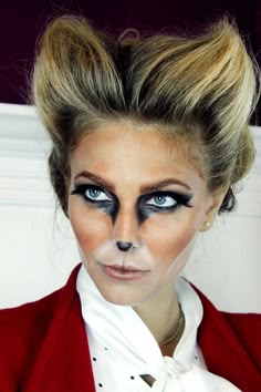 Fox makeup - fun halloween costume! Woodland Animal Costumes, Adult Halloween Party Food, Maquillage Halloween Simple, Diy Halloween Masks, Fox Halloween, Fox Makeup, Fox Costume