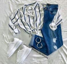 Teenage Outfits, Instagram Outfits, Tween Outfits, Teenager Outfits, Winter Trends, Teenage Fashion Outfits, Teen Fashion Outfits, Outfits Casuales, White Sneakers