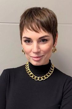 Stunning Ways To Wear Short Layered Hair ★ Short Haircuts Ideas, Haircuts Ideas, Hair For Women, Short Layers, Short Hair With Layers, Short Haircuts