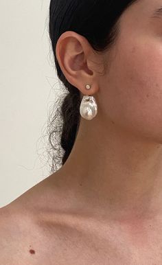 baroque piercing – Hernan Herdez Hernan Herdez, Baroque Jewelry, Vanilla Bourbon, Pearl Bridal Jewelry, Engagement Session Outfits, Pearl Earring, Photo Styling