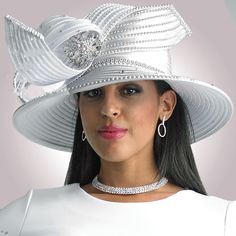 Lily And Taylor Hat H939-QS Top Sellers By Donna Vinci & Lily Taylor. Perfect item for church events or any special occasions. White Church Hats, Church Lady Hats, Women Church, Church Fashion, Church Hat, Church Suits, Elegant Hats, Fancy Hats, Church Hats