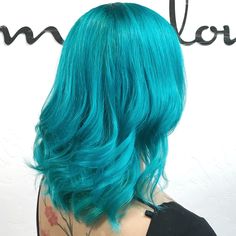 Torquise Hair, Cyan Hair Color, Cyan Hair, Aqua Blue Hair, Turquoise Hair Color, Teal Hair Color, Cerulean Sea, Color Cian, Medium Short Haircuts