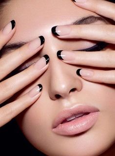 Negative Space Nail Trend + Nail DIY Pretty Fingernails, Flow Fest, Classy Black Nails, Edgy Nail Art, Rockstar Nails, French Manicure Nail Designs, Black And White Nail, Reverse French, Black And White Nails