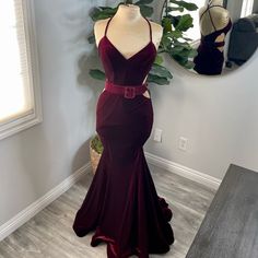 . Velvet Stretch Fabric . Padded Bra Closure . Mesh Side Cut Details . Removable Belt. . Good Condition. Been Worn Once. Velvet Gown, Side Cuts, Padded Bra, Padded Bras, Dresses Xs, Color Purple, Stretch Fabric, Velvet, Mesh