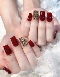 Vietnam Nail Design, Vietnamese New Year Nails, Nail Autumn 2022, Nail Tet, New Year Nails Design 2022 Red, Diamond Nail Designs, Feet Nail Design, Bridal Nail Art