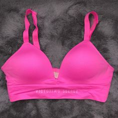 Never Worn Light Pilling On The Sides Of Bra Victoria's Secret Stretch Tops With Built-in Bra, Victoria's Secret Seamless Stretch Tops, Victoria's Secret Tops With Built-in Bra For Loungewear, Victoria's Secret Pink Tops With Letter Print, Victoria's Secret Pink Letter Print Top, Pink Letter Print Top By Victoria's Secret, T Shirt Bra, Victoria's Secret Pink, Secret Pink