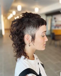 Corte Mullet, Androgynous Hair, Mullet Haircut, Short Hair Undercut, Dull Hair, Edgy Hair, Mullet Hairstyle, Short Haircut