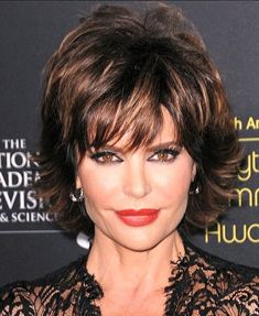 Lisa Rinna Haircut, Dark Brunette Hair, Square Face Hairstyles, Short Shag Hairstyles, Lisa Rinna, 100 Human Hair Wigs, Short Straight Hair, Short Wavy Hair, Short Hair With Layers