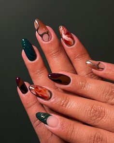 Acrylic Nails Fall, Maroon Nail Designs, Oval Nails Designs, Nails Marble, Multicolored Nails, Nails Fall Nails, Natural Nail Art, Natural Nail Designs, Nails Chrome