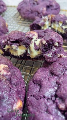 UBE LEVAIN-STYLE COOKIES - Cafe Joanna Ube Crinkle Cookies, Ube Cookies, Korean Bakery, Quarter Pounder, Levain Cookies, Ube Recipes, Pinoy Recipes, Levain Bakery