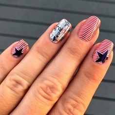 Gorgeous 4th of July nails for Your Patriotic Mood | Glaminati.com 4th Of July Pedicure, Easy 4th Of July Nails, July Nails Ideas, Trendy Pedicure, Pedicure Designs Summer, Summer Time Nails, Ideas Pedicure, Toenail Designs Summer, Pink Wedding Nails