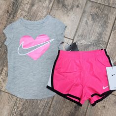 Nwt Bin Ps Casual Pink Sports Sets, Sporty Pink Spring Sets, Nike Pink Playwear Sets, Playful Pink Nike Sets, Sporty Pink Sets For Summer, Sporty Pink Sets For Spring, Sporty Playtime Sets For Spring, Playful Sports Sets For Spring, Pink Casual Playwear Sets