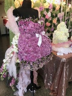 Baby shower pregnant mannequin Floral Art, Baby Shower, Shower, Floral, Animals, Art