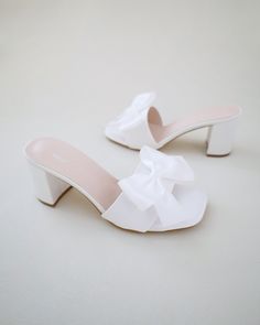 Bridesmaids Sandals, Block Heels Wedding, Bridesmaid Sandals, Sandals With Bow, Sandals Wedding, Pretty Sandals, Short Heels, Bridal Sandals, Cute Heels