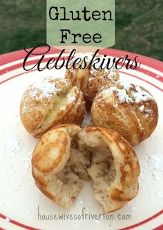 gluten free celebskiers on a plate with powdered sugar