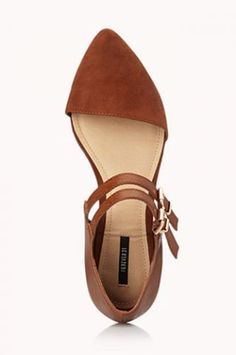 Pointed Toe Shoes - Stylish Spring Flats, Footwear Daily Shoes, Spring Flats, Pointy Toe Shoes, Chic Chic, Dress Idea, Pointed Flats, Pointed Toe Shoes, Crazy Shoes, Shoe Obsession