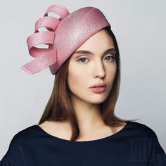 Elegant Pink Headpiece With Structured Crown, Fitted Pink Headpieces As Gifts, Elegant Pink Fascinator For Events, Elegant Pink Fascinator For Event, Elegant Pink Mini Hat As Gift, Spring Pink Fascinator For Gift, Spring Pink Fascinator As Gift, Spring Pink Fascinator As A Gift, Elegant Pink Mini Hat For Gift