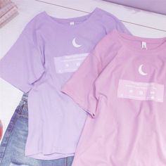 Media Player Moon Pastel Color Tee on Storenvy Look Grunge, Aria Montgomery, Pastel Fashion, Aesthetic T Shirts, Grunge Look, Zooey Deschanel, 90s Grunge, Soft Grunge, Grunge Style