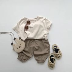 Get ready for summer in style with our Solid Loose Lightweight Harem Pants! 🌞 With a comfortable loose fit and elastic waist, these pants are perfect for both boys and girls aged 1-6 years. Featuring a mid-rise waist and pockets for convenience, these full-length harem pants are ideal for the warmer months. Available in a range of solid colors, these pants are a must-have for your little one's summer wardrobe. Specifications: Fit Type: Loose Decoration: Pockets Fit: Fits true to size, take your normal size Gender: Unisex Waist Type: Mid Item Type: Full-length Age Range: 1-6 years Closure Type: Elastic Waist Department Name: Children Season: Summer Pattern Type: Solid Pant Style: Harem Pants Casual Cotton Sweatpants For Playtime, Playful Cotton Summer Pants, Playful Summer Cotton Pants, Summer Playwear Bottoms With Relaxed Fit, Casual Pants With Elastic Waistband For Playtime, Playful Relaxed Fit Summer Pants, Casual Cotton Pants For Playtime, Relaxed Fit Bottoms For Playtime In Summer, Relaxed Fit Bottoms For Summer Playtime