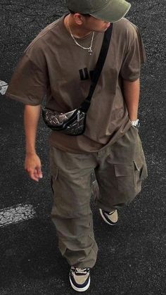 Fashion For Guys Teenage, Men Streetstyle Outfit, Outfit Ideas Men Summer Street Styles, Mechanic Aesthetic Outfit Men, Male Outfit Ideas Aesthetic, Edgy Skater Boy Aesthetic, Baggy Outfit Ideas For Boys, Minimalist Aesthetic Men, Earth Tones Mens Fashion