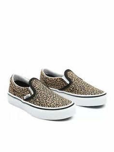 Great shopping ideas for Vans Classic Slip On VN0A4BUTYS51 Children's Leopard Black Sneakers Shoes B807, winter shoes Black Vans Shoes, Leopard Slip On Sneakers, Rainbow Sneakers, Leopard Black, Vans Kids, Fashion Shoes Boots, New Vans, Slip On Trainers, Shoes Teen