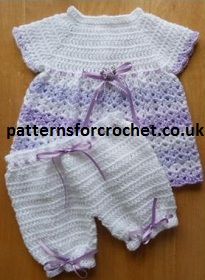 two knitted baby clothes on a wooden surface with the words patterns for crochet written below