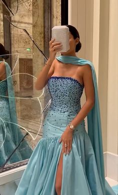 Arab Wedding Guest Dress, Peach Clothes, Elegant Silk Dresses, Robes Glamour, Bride Dress Simple, One Shoulder Prom Dress, Classy Prom Dresses, Prom Dress Inspiration, Ball Gowns Evening