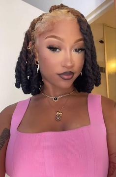 Locs With Wavy Hair, Loc Hairstyles For The Beach, Loc Extension Hairstyles For Women, Swoop Locs Hairstyles, Loc Color Combo Ideas, Loc Styles Thick Locs, Dread Bob Hairstyle, Skunk Patch On Locs, Loc Knots Styles Short