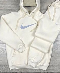 Nike Fits, Basketball Clothes, Shoes Outfit Fashion, Dope Outfits For Guys, Street Fashion Men Streetwear, Guys Clothing Styles, Sports Trousers, Adidas Fashion, Cool Outfits For Men