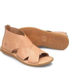 Leather Slip-on Sandals With Removable Insole, Comfortable Beige Leather Sandals, Beige Leather Slip-on Sandals, Comfortable Medium Width Sandals, Open Toe Sandals With Leather Sole For Fall, Fall Leather Sole Open Toe Sandals, Fall Open Toe Sandals With Leather Sole, Leather Sole Open Toe Sandals For Fall, Leather Sandals With Leather Sole For Fall