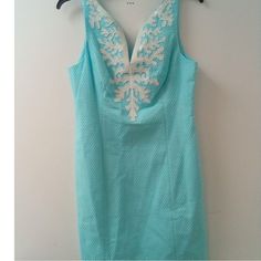 Beautiful Lilly Pulitzer Gabby Shift Dress Color Is Called Sea Salt Blue. New, Never Worn Size 6 Blue V-neck Holiday Dress, Blue V-neck Dress For Holiday, Sea Salt Blue, Lilly Pulitzer Dress, Size 6 Dress, Sea Salt, Lilly Pulitzer, Shift Dress, Colorful Dresses