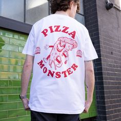 Super-soft men's tee with vintage style pizza monster character. Small print on front, large print on back. A cool self-purchase for Halloween, also makes a great gift tee for guys. All Batch1 products are lovingly designed, printed and packed by hand in the UK at Batch1 HQ. Our garments are made to order to minimise wastage and printed using water-based, eco-friendly inks. We are committed to creating on-trend, environmentally friendly, ethically-made garments that contribute to a more sustaina Back Print T Shirt, Mens Back, Small Print, Style Expert, Sweater Weather, Ladies Day, Vintage Stil, Mens Tees, Style Vintage