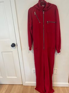 SK sport jumpsuit  Red sweatshirt  Size small  Vintage  Good pre owned condition some staining as shown  Winter / fall Athleisure / sport / casual / travel Sweat Rouge, Sport Jumpsuit, Fall Athleisure, Red Sweatshirt, Womens Jumpsuits, Red Jumpsuit, Jumpsuits For Women, Athleisure, Jumpsuit Romper