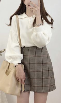 Rok Mini, Fashion Top Outfits, City Outfits, Casual Day Outfits, Popular Outfits, Kpop Fashion Outfits, Girls Fashion Clothes