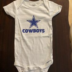 Brand New Dallas Cowboys Baby Onesie Short Sleeve White Onesie For Playwear, White Short Sleeve Onesie For Playwear, White Short Sleeve Casual Onesie, Casual White Onesie For Playwear, Casual Blue Onesie With Letter Print, Blue Casual Onesie With Letter Print, Blue Short Sleeve Onesie With Letter Print, Casual White Onesie For Playtime, White Casual Onesie For Playtime