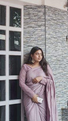 Chubby Saree Look, Chubby Girl In Saree, Saree For Chubby Girls, Saree For Freshers Party, Classy Saree Look, Trendy Sarees For Farewell, Saree For Girls Farewell, Plus Size Saree, Farewell Saree Ideas