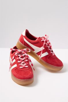 Gola Sneakers, Fall Shopping List, Colorful Sneakers, Red Sneakers, Cool Shoes, Fall Winter 2024, Fall Clothes, Sporty Chic, Red Suede