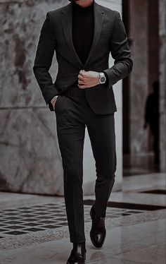 Mafia Aesthetics Boss Man, Mafia Boss Outfit Men, Mafia Aesthetics Boss, All Black Suit, Stylish Mens Suits, Black Suit Men, Boss Outfit, Gentleman Aesthetic, Classy Suits