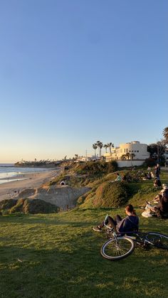 sunset @ palisades park in pacific beach Pacific Beach San Diego, Soft Sunset, Los Angeles Aesthetic, Beach San Diego, San Diego Travel, California Vibe, California Summer, San Diego Living