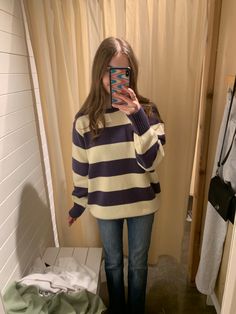 How To Style Rory Gilmore Sweater, Downtown Girl Sweater, Dowmtown Girl Oufits, 2022 Downtown Girl Outfits, Doentown Girl Arsthetic, Jumper And Jeans, Cute Jumpers, Aesthetic Clothing Stores, Trendy Outfits For Teens